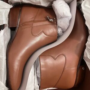 Women’s coach brown boots